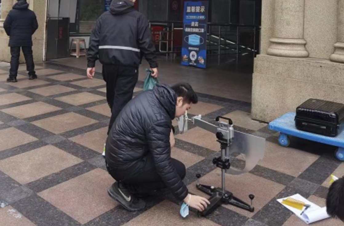上海消保委呼吁立刻開展防滑自查:社會在呼吁,防滑工作刻不容緩! 上海消保委呼吁立刻開展防滑自查:社會在呼吁,防滑工作刻不容緩!